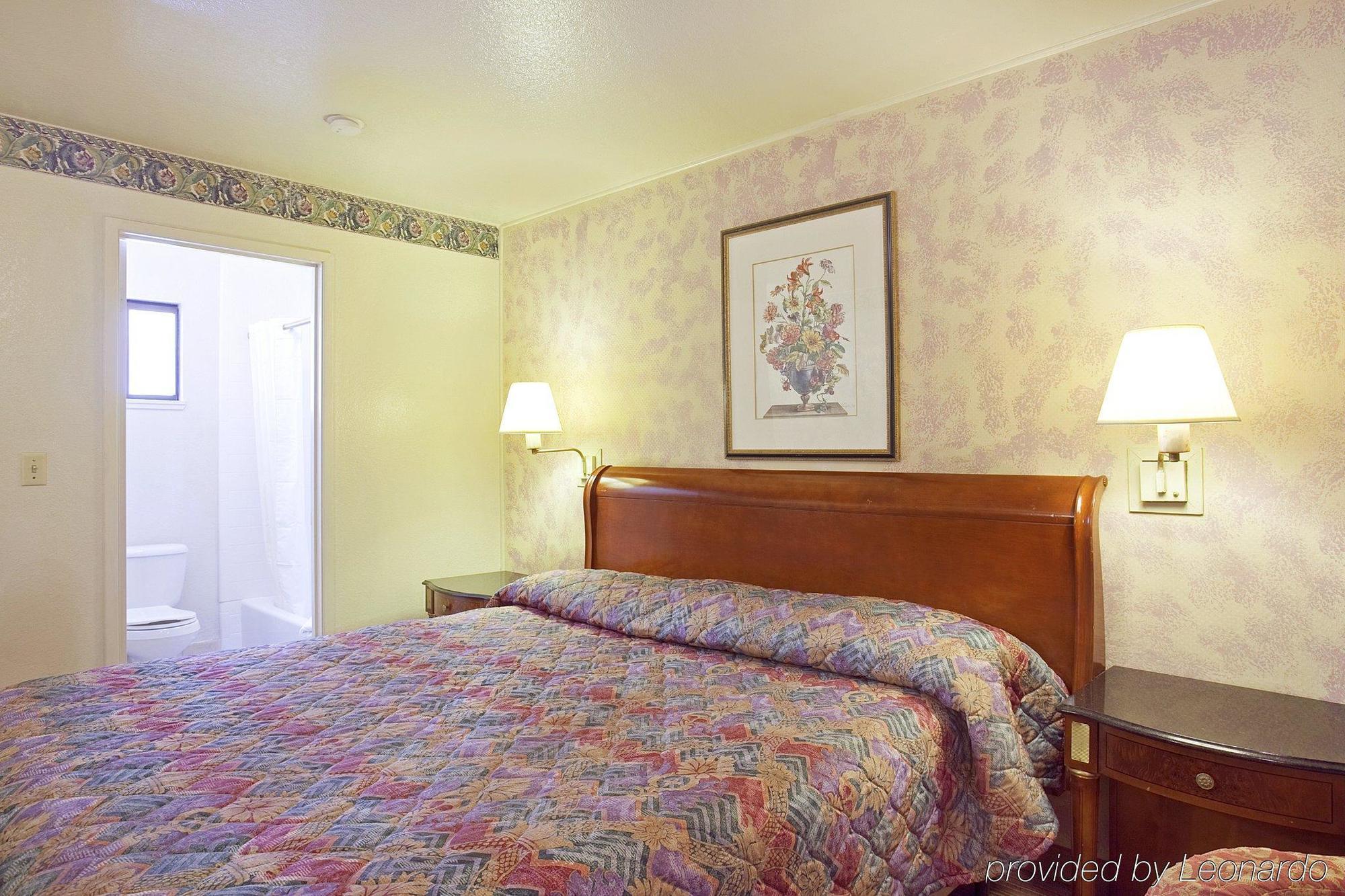 Americas Best Value Inn Richmond Room photo