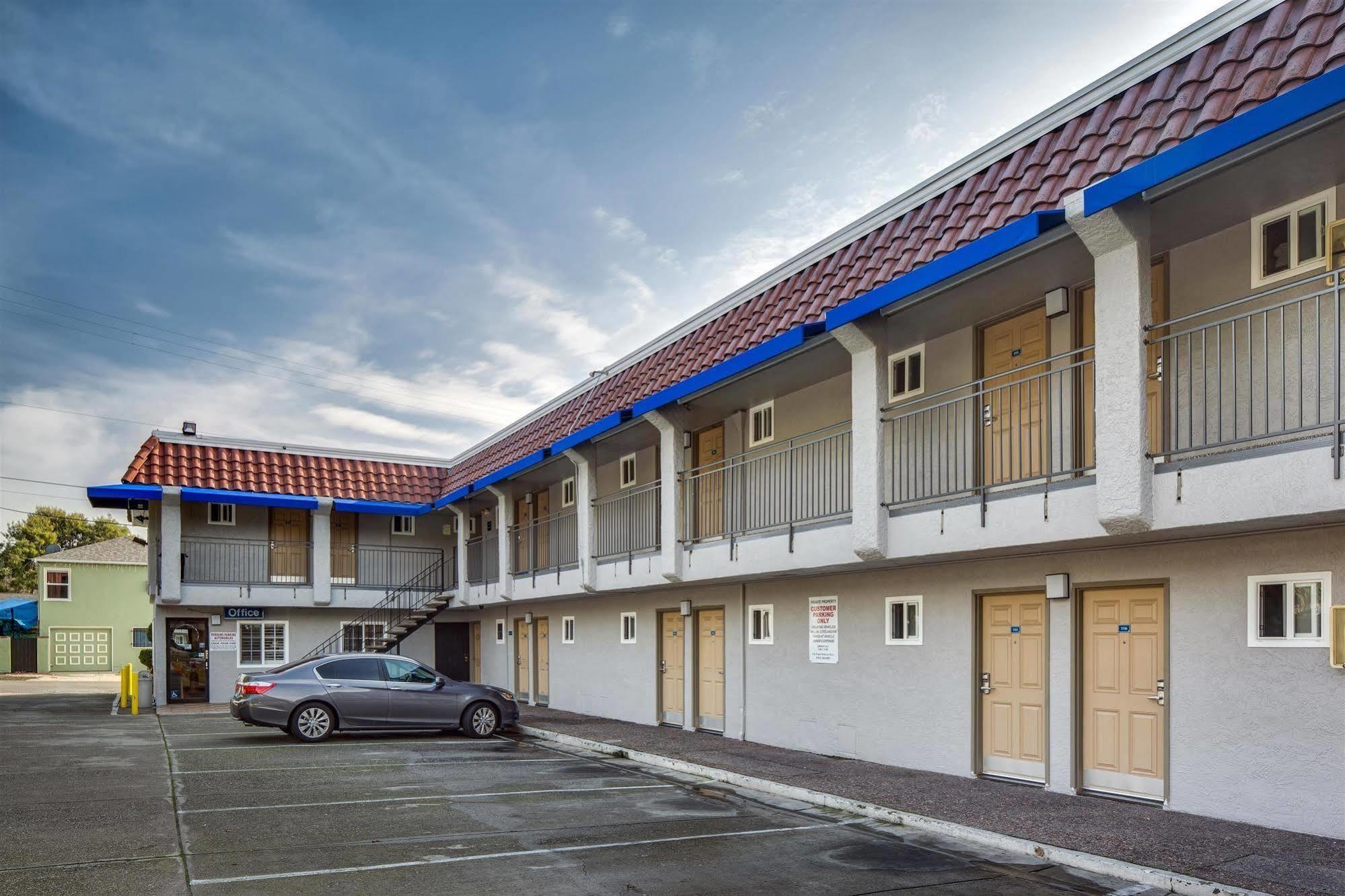 Americas Best Value Inn Richmond Exterior photo